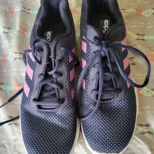 Adidas Cloundfoam running shoe